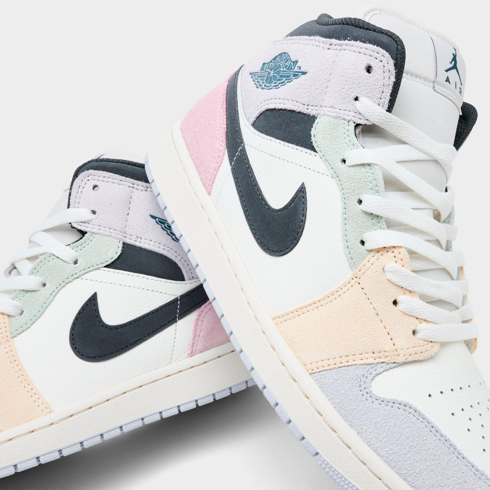 Men's Air Jordan Retro 1 Mid SE Casual Shoes - Sail/Iced Jade/Anthracite/Jade Aura - view 3