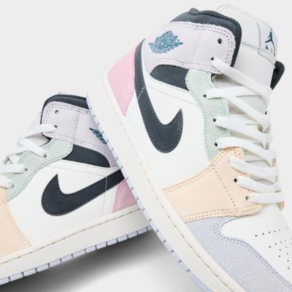 Men's Air Jordan Retro 1 Mid SE Casual Shoes - Sail/Iced Jade/Anthracite/Jade Aura - view 3