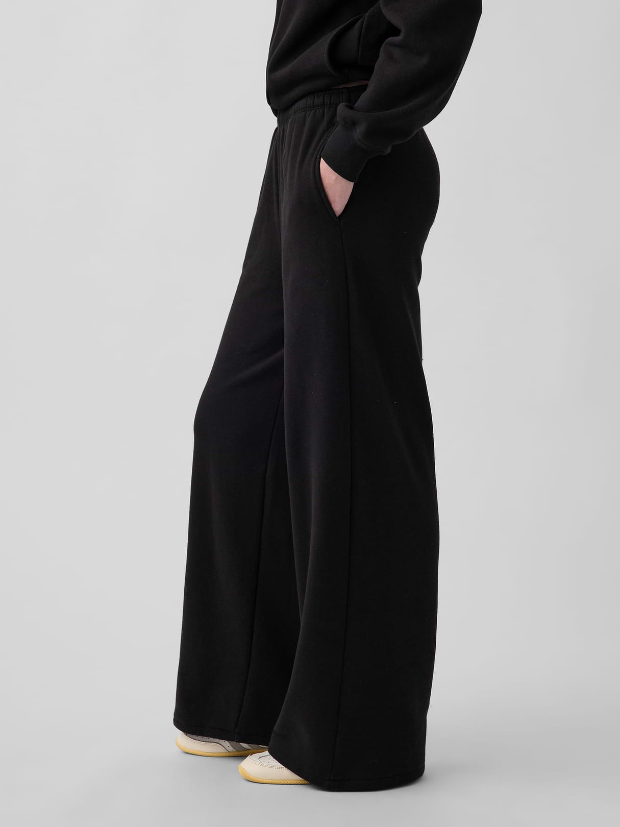 VintageSoft Baggy Sweatpants - True black