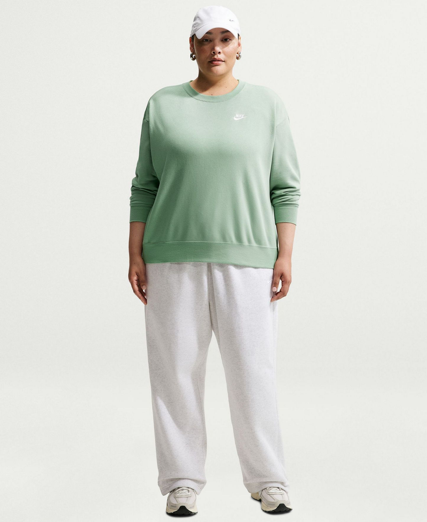 Nike Women's Sportswear Club Fleece Loose Crewneck Sweatshirt - Steam/white