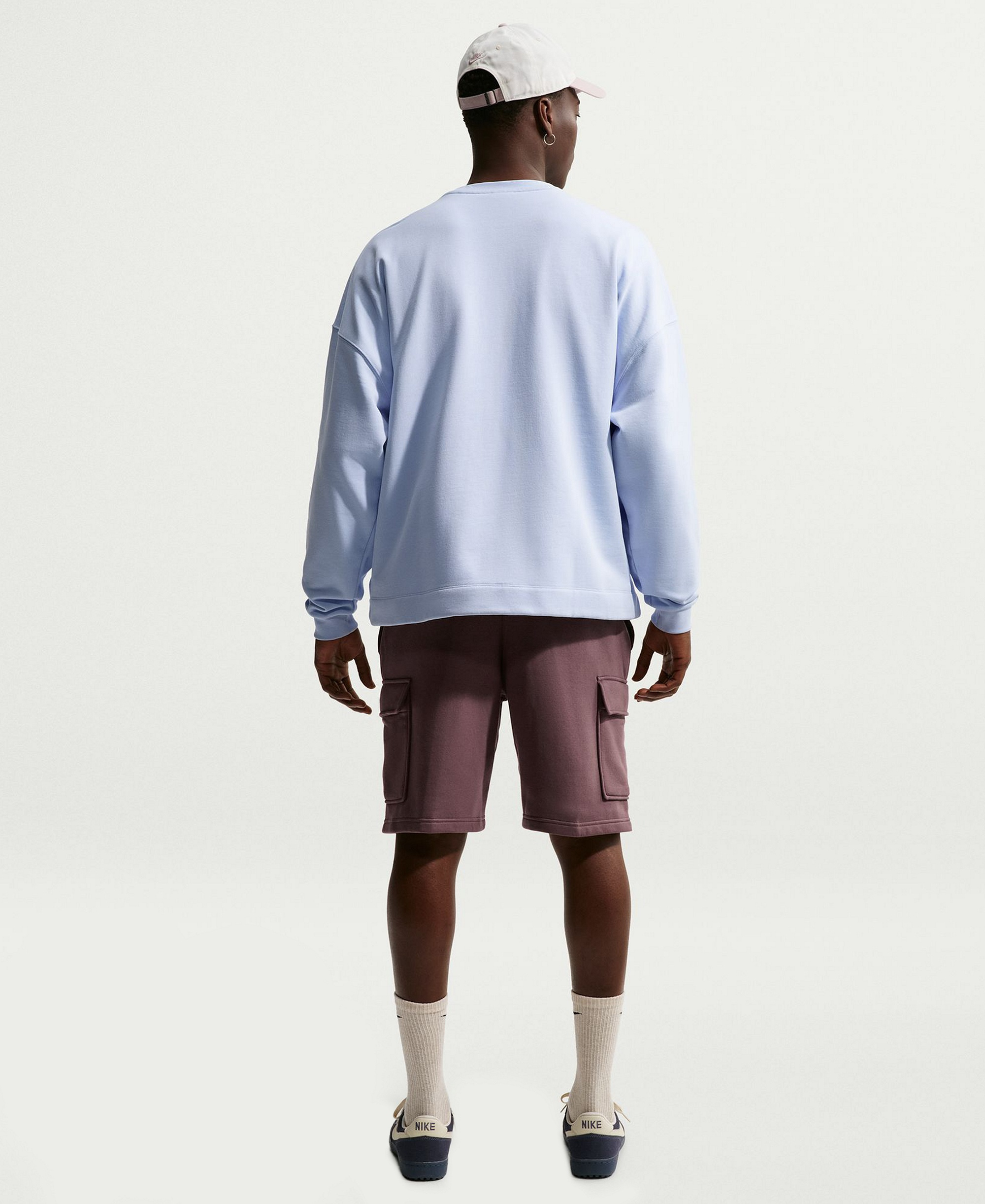 Nike Club Men's Fleece Cargo Shorts - Tattoo/White