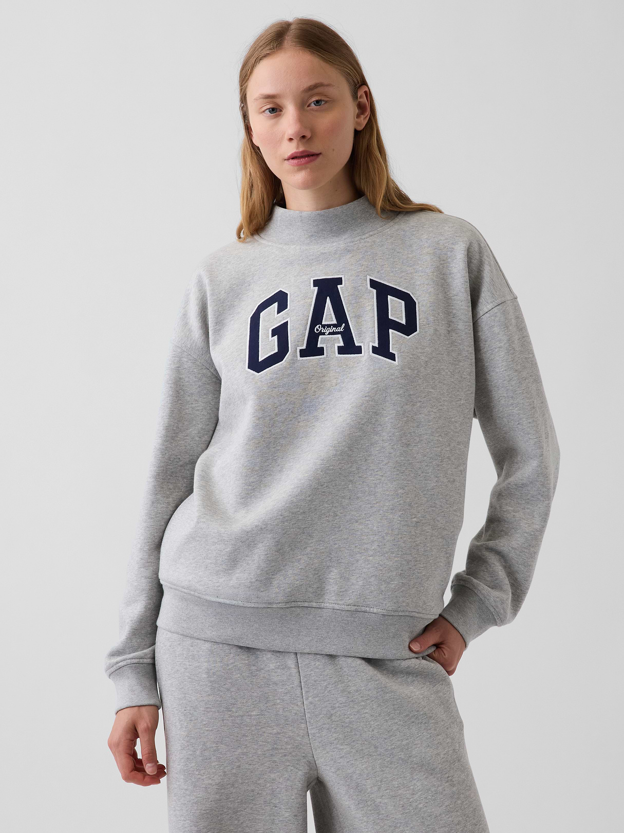 VintageSoft Oversized Mockneck Logo Sweatshirt - New heather grey