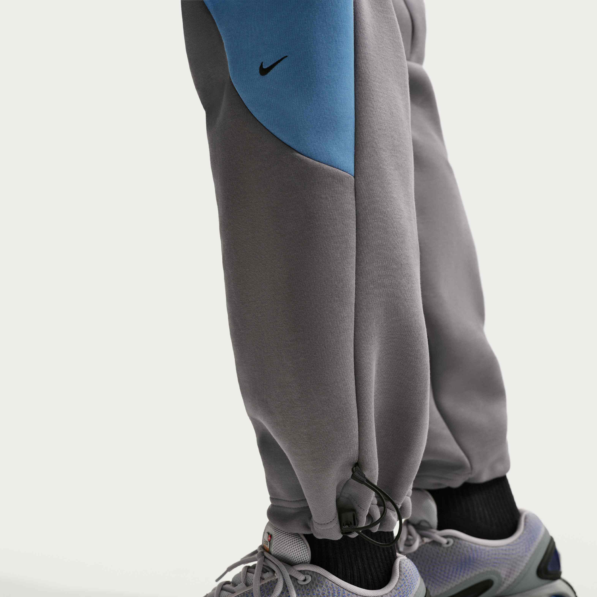 Nike Tech Men's Colour-Block Open-Hem Fleece Trousers - Pencil Point/Work Blue/Black/Black