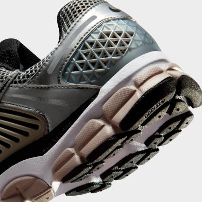 Men's Nike Zoom Vomero 5 Casual Shoes - Metallic Silver/College Grey/Black