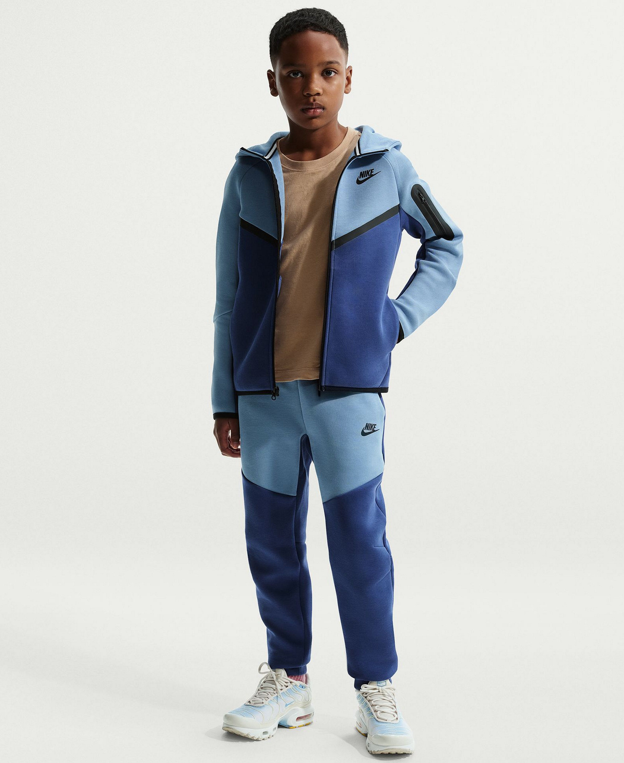 Nike Boys' and Girls' 7-20 Sportswear Tech Fleece Jogger Pants - Work Blue