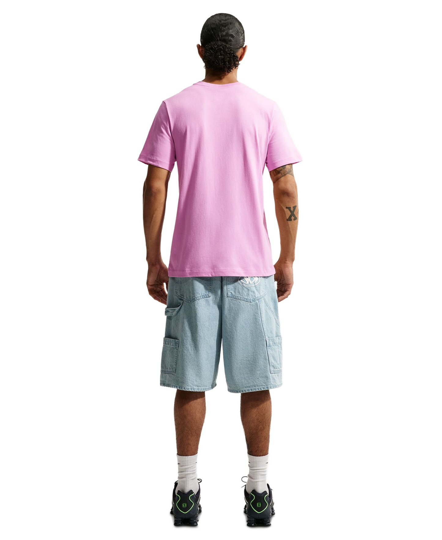 Nike Men's Sportswear Club Crewneck T-Shirt - Light Magenta