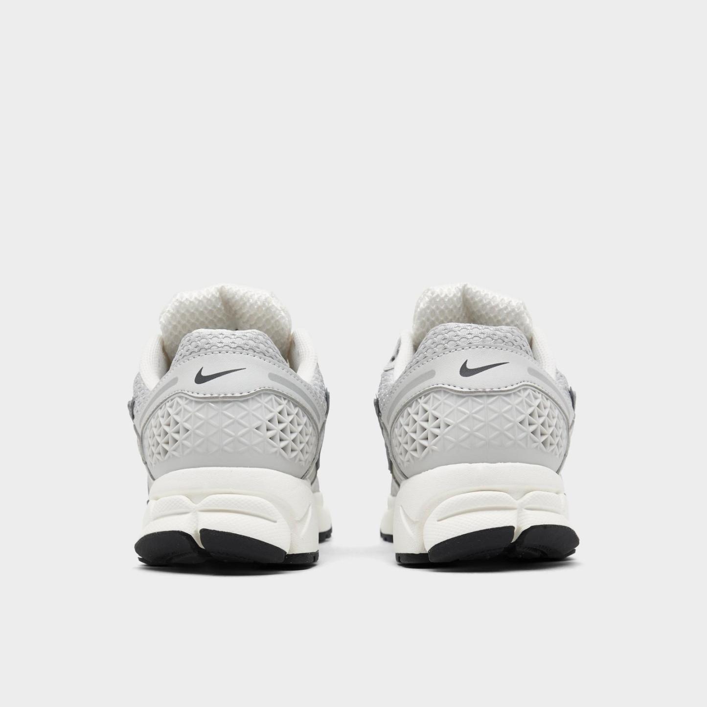 Women's Nike Zoom Vomero 5 Casual Shoes - Photon Dust/Gridiron/Sail/Chrome