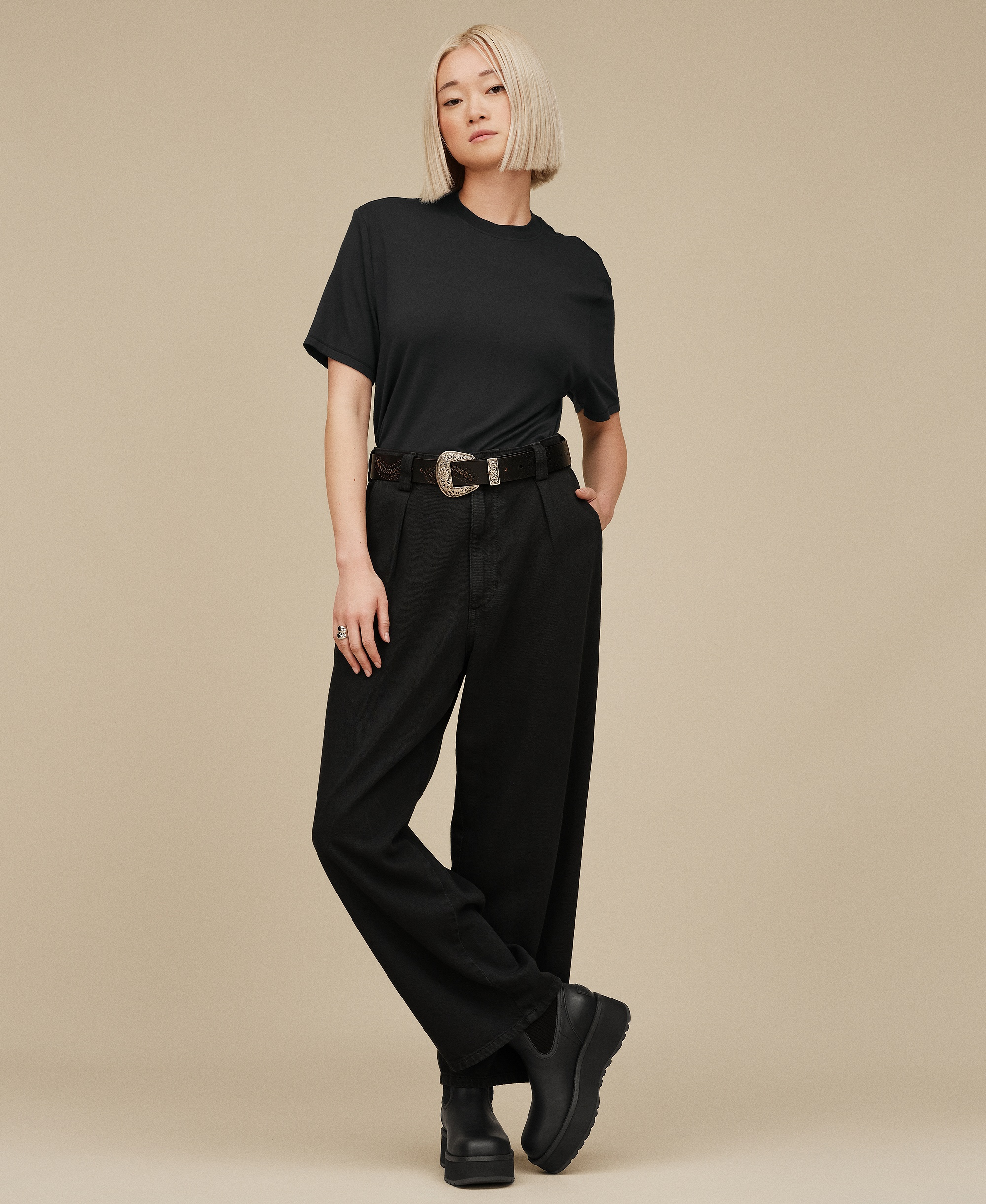 UGG Women's Amarys Relaxed Crewneck T-Shirt - Black