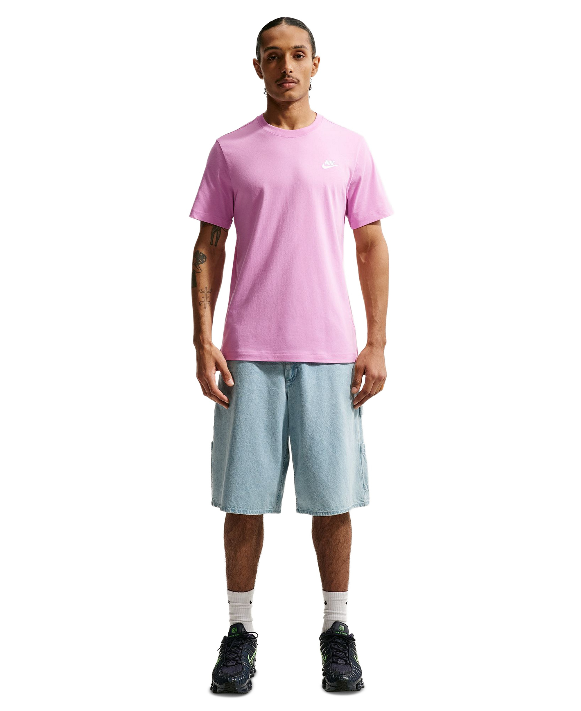 Nike Men's Sportswear Club Crewneck T-Shirt - Light Magenta