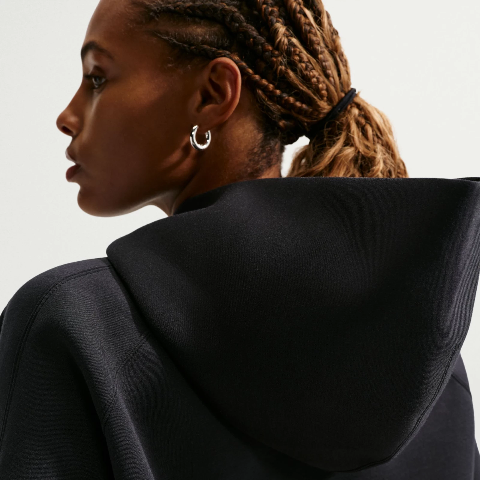 Nike Women's Pregame Fleece Hoodie - Black image 4