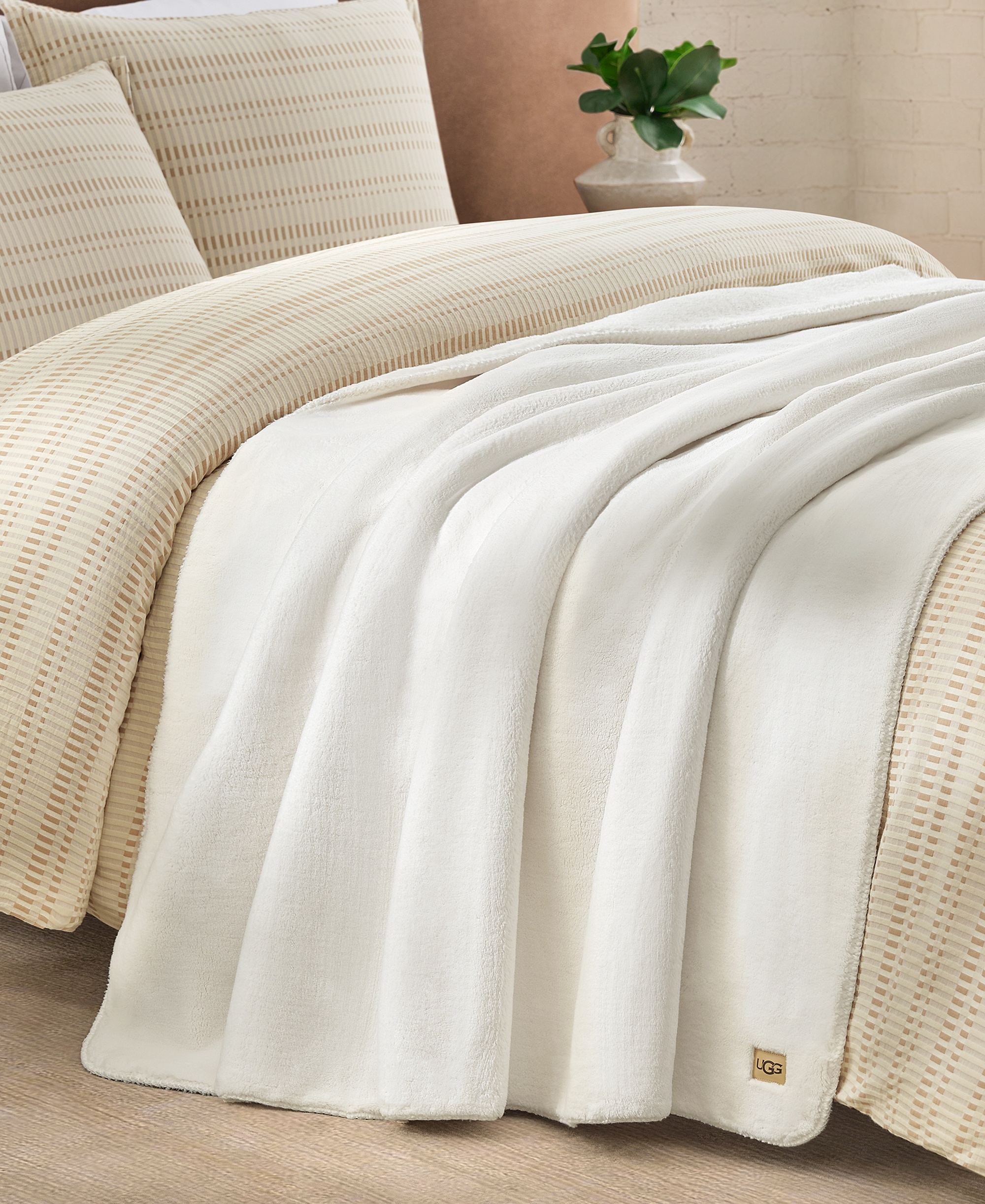 UGG® Saige Plush Throw, 50" x 70" - Snow
