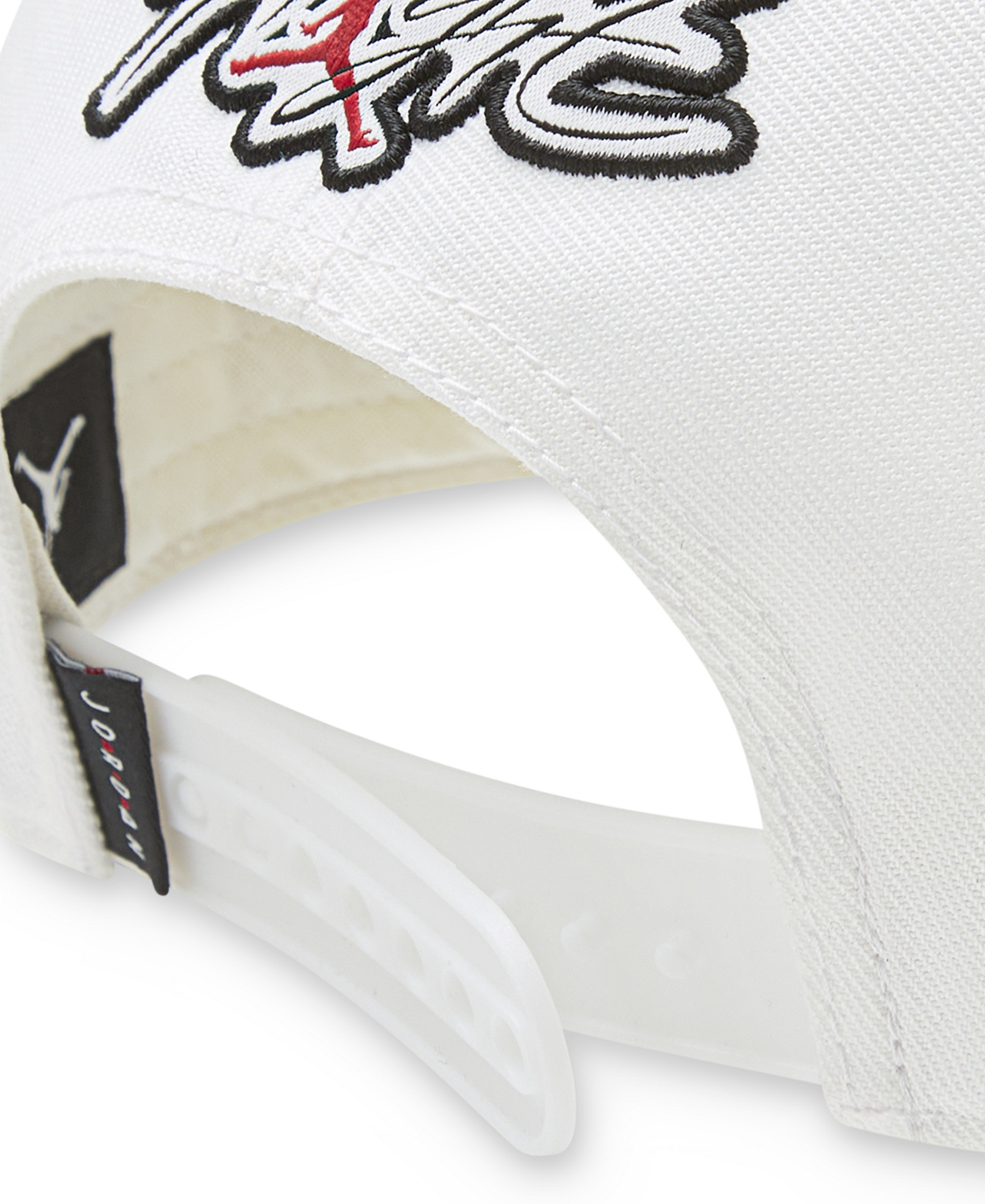 Jordan Boys' 8-20 Curve Brim Cap - White