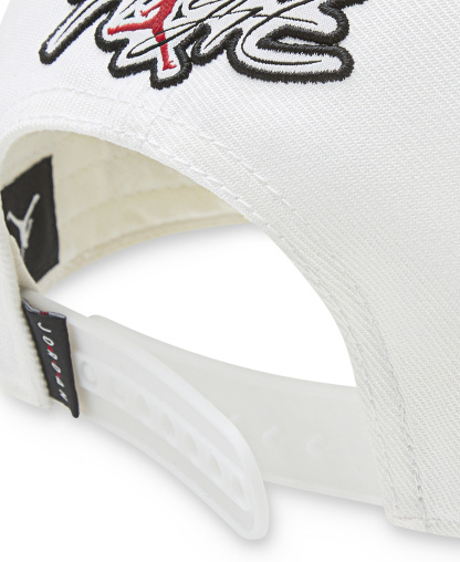 Jordan Boys' 8-20 Curve Brim Cap - White