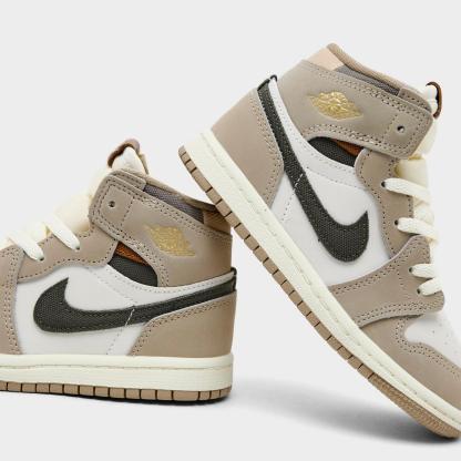 Kids' Toddler Air Jordan Retro 1 High OG Casual Shoes - way inspired by MJ's high school days - view 3