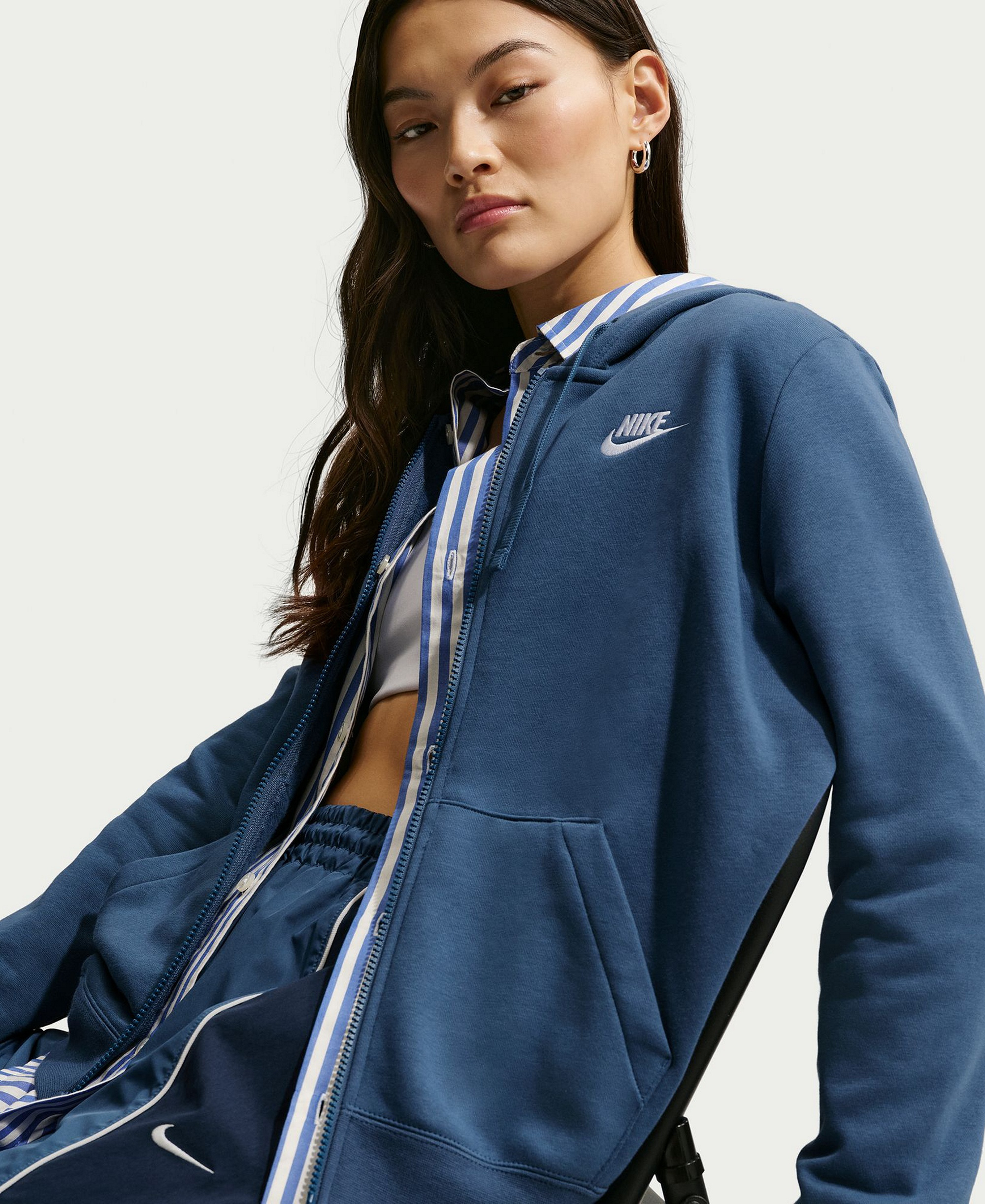 Nike Women's Sportswear Club Fleece Full-Zip Hoodie - Mystic Navy/white