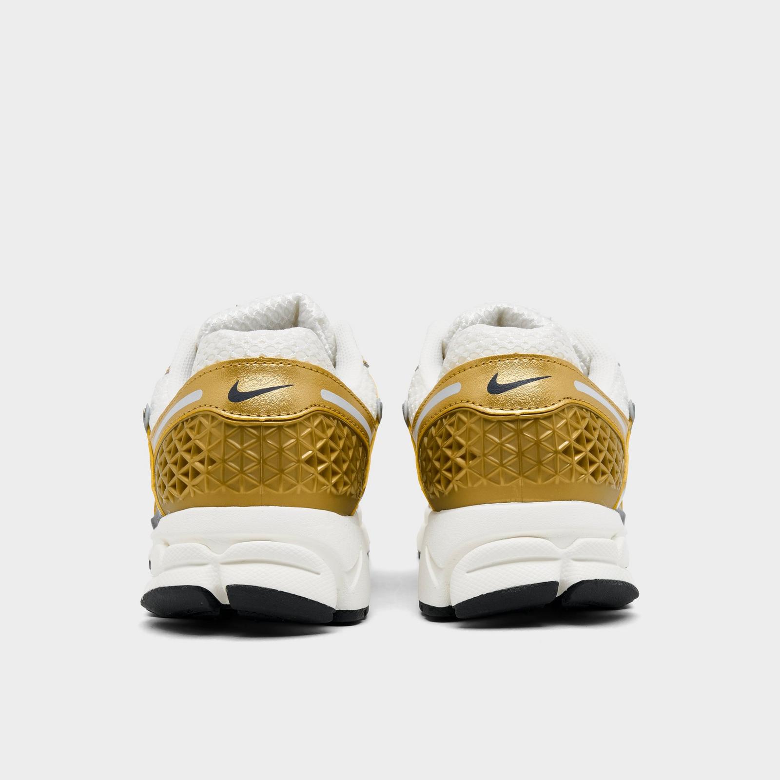 Women's Nike Zoom Vomero 5 Casual Shoes - Photon Dust/Gridiron/Sail/Metallic Gold