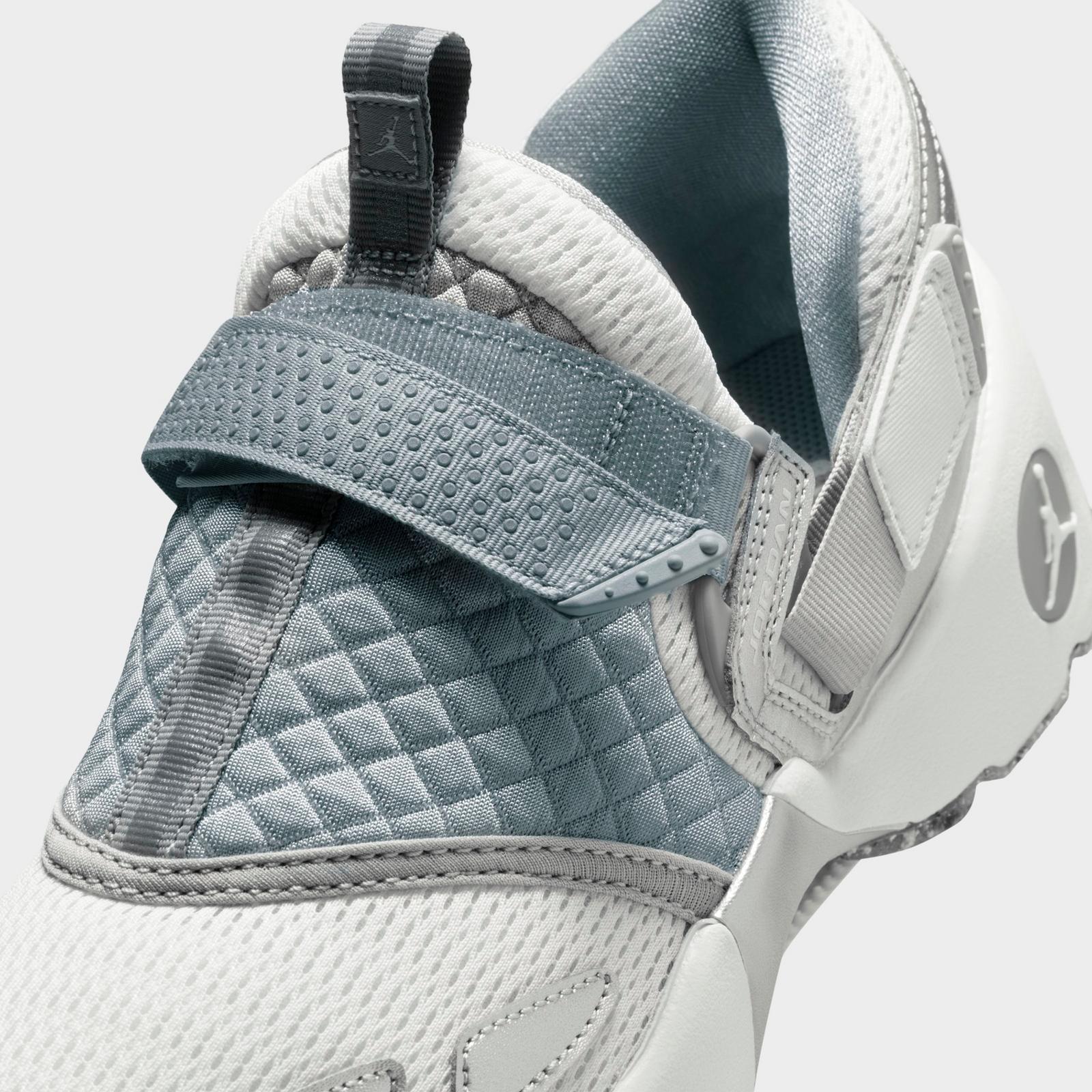 Women's Jordan Trunner LX Casual Shoes - Wolf Grey/Reflective Silver/Summit White - view 3