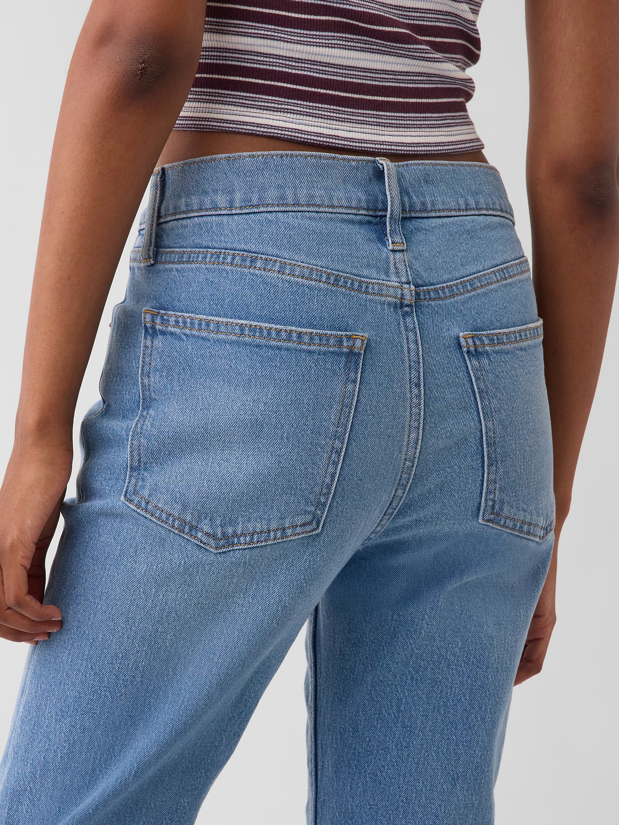 High Rise ’90s Slim Straight Crop Jeans - Medium indigo