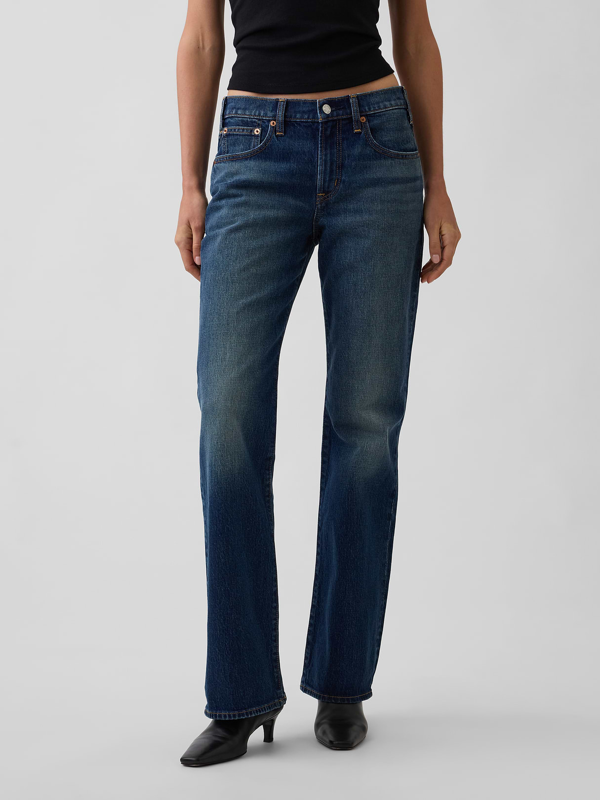Mid Rise Relaxed Flare Jeans - Dark wash