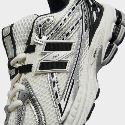Big Kids' New Balance 1906R Casual Shoes - Silver Metallic/Black - view 3