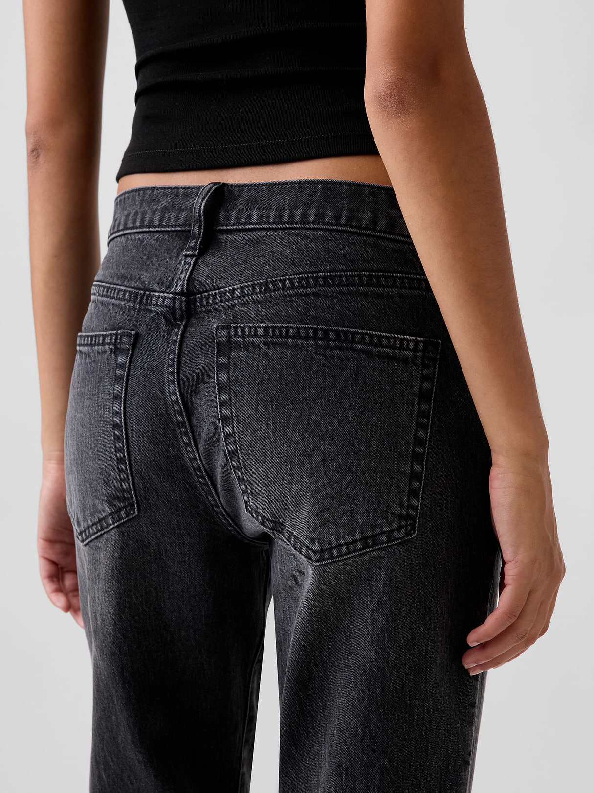 Mid Rise Relaxed Flare Jeans - Black wash