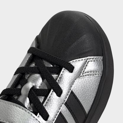 Girls' Little Kids' adidas Streettalk Stretch Lace Hook-And-Loop Casual Shoes - Silver Metallic/Core Black/Silver Metallic - Detail shot