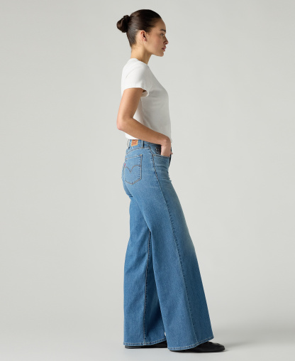 Levi's Women's 318 Shaping Stellar-Stretch Wide-Leg Jeans - Cool Satisfaction
