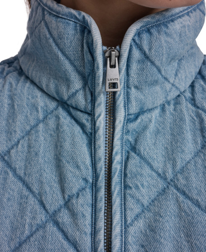 Levi's Women's Quilted Short Liner Zipper Jacket - Light Wash Denim