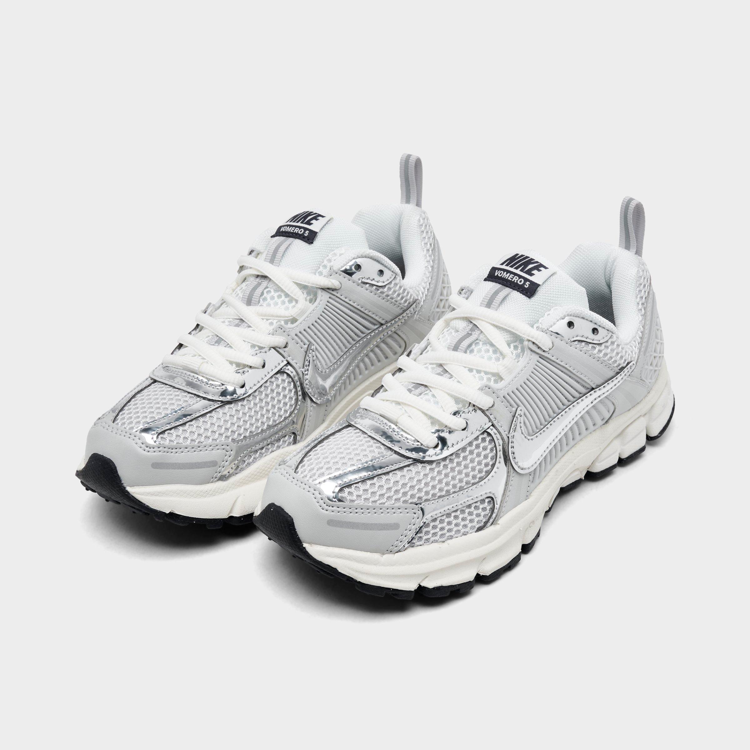 Big Kids' Nithtke Vomero 5 Casual Shoes - Part 1 - Photon Dust/Gridiron/Sail/Chrome - Both shoes facing left
