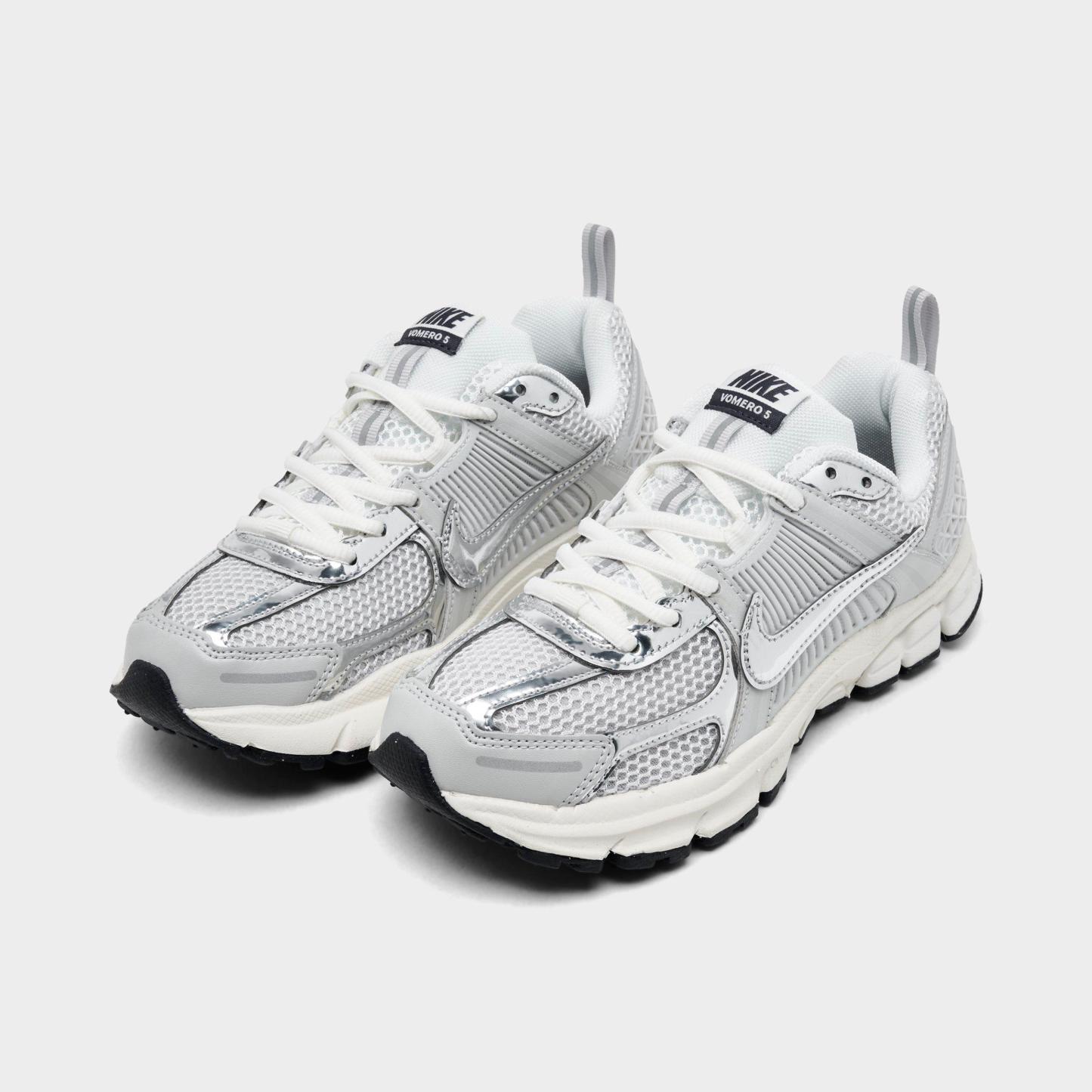Big Kids' Nithtke Vomero 5 Casual Shoes - Part 1 - Photon Dust/Gridiron/Sail/Chrome - Both shoes facing left