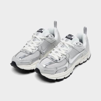 Big Kids' Nithtke Vomero 5 Casual Shoes - Part 1 - Photon Dust/Gridiron/Sail/Chrome - Both shoes facing left