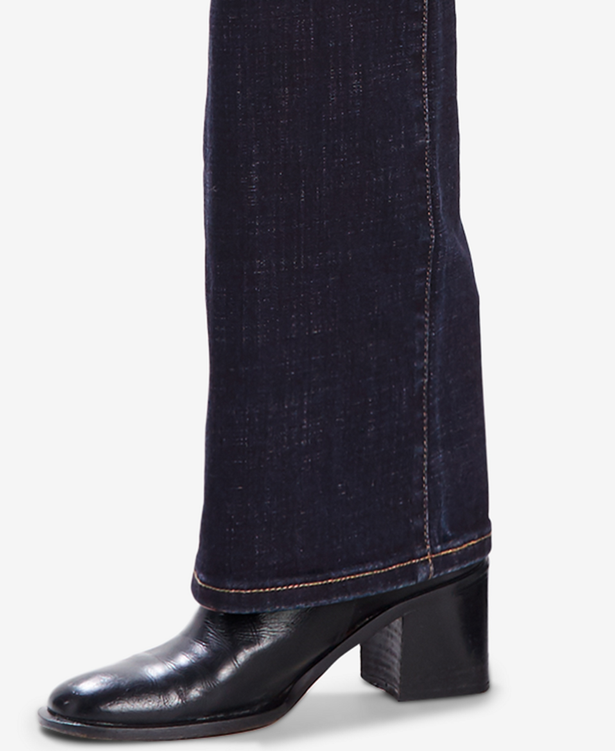 Levi's Women's Casual Classic Mid Rise Bootcut Jeans - Island Rinse
