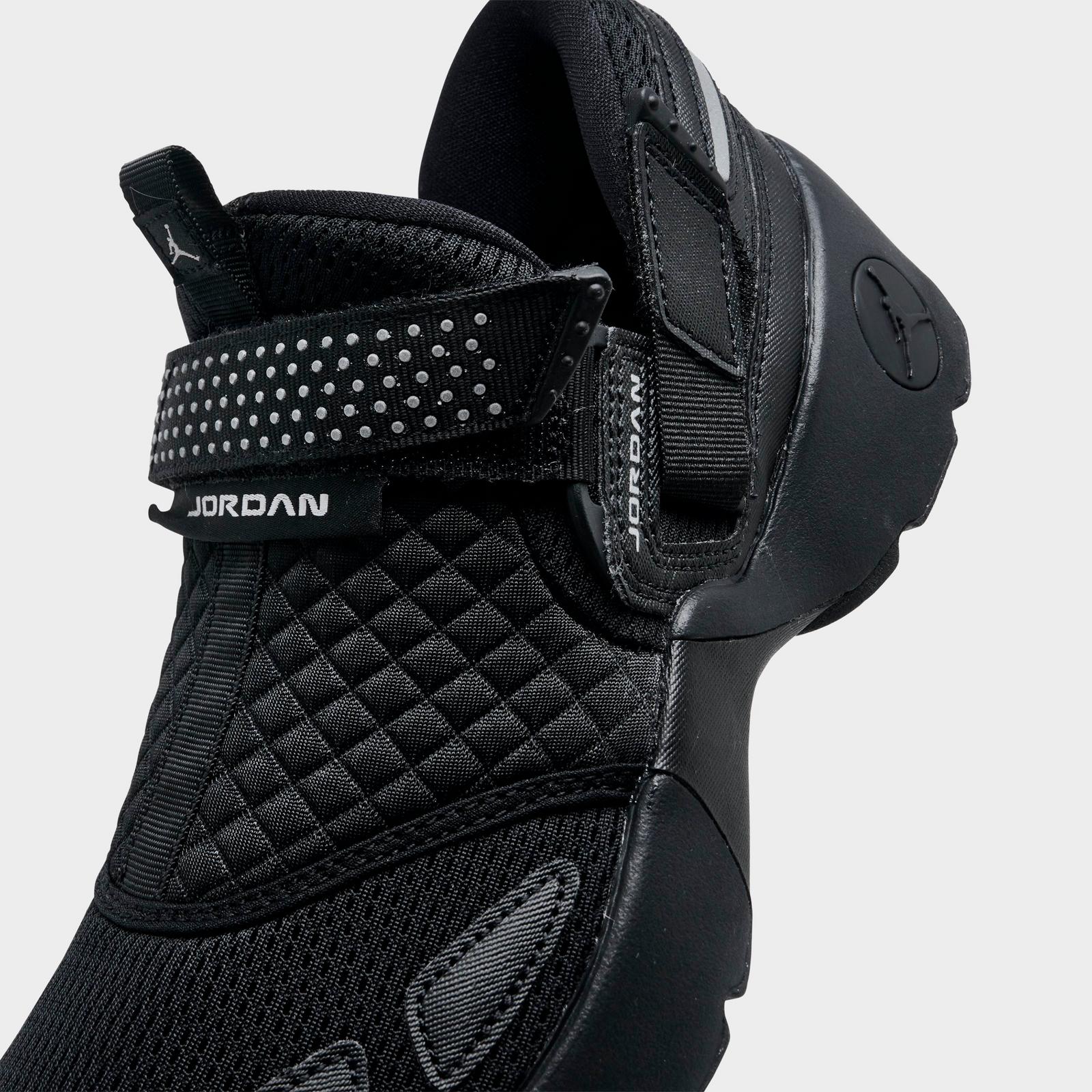 Women's Jordan Trunner LX Casual Shoes - Black/Black/Black - view 3