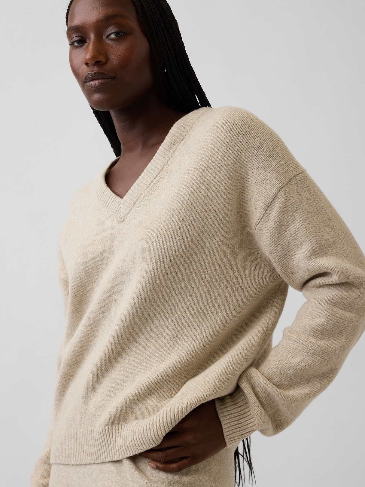 CashSoft Oversized V-Neck Sweater - Cobblestone beige