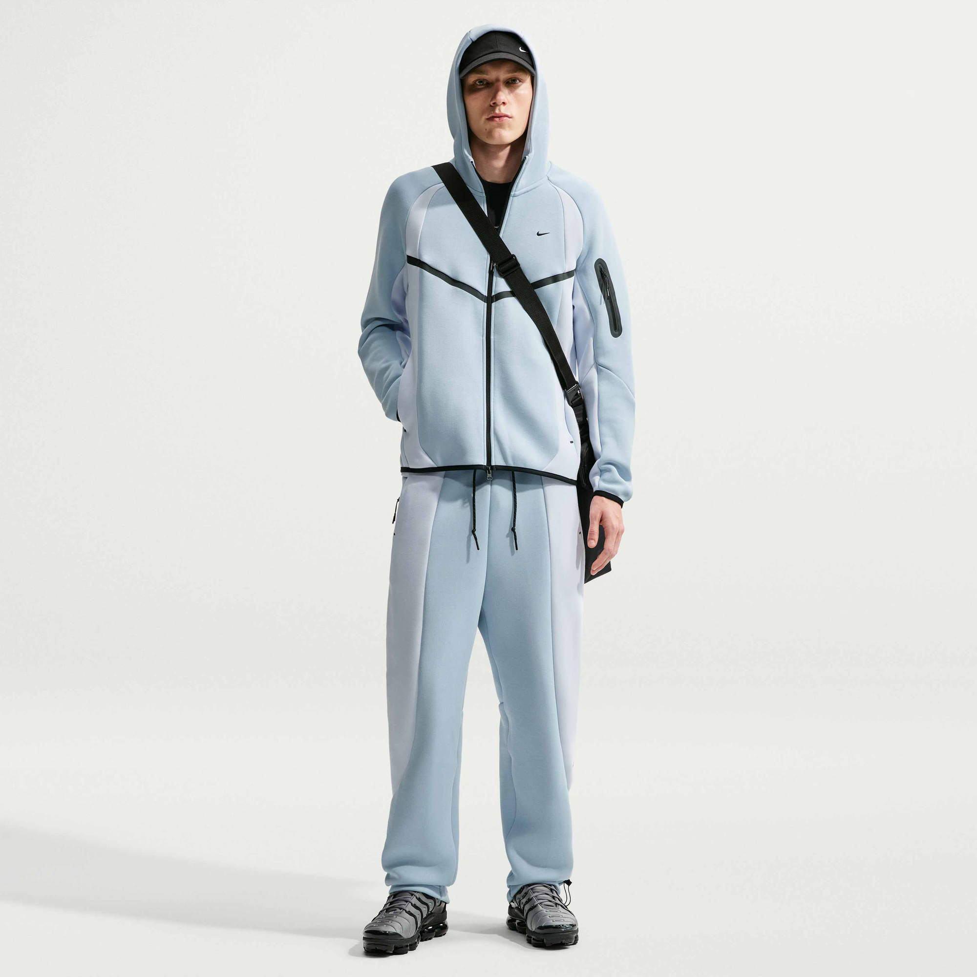 Nike Tech Men's Colour-Block Full-Zip Fleece Windrunner Jacket - Light Armoury Blue/Football Grey/Black