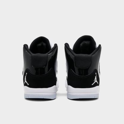 Boys' Little Kids' Jordan Max Aura Basketball Shoes - Black/White - view 4