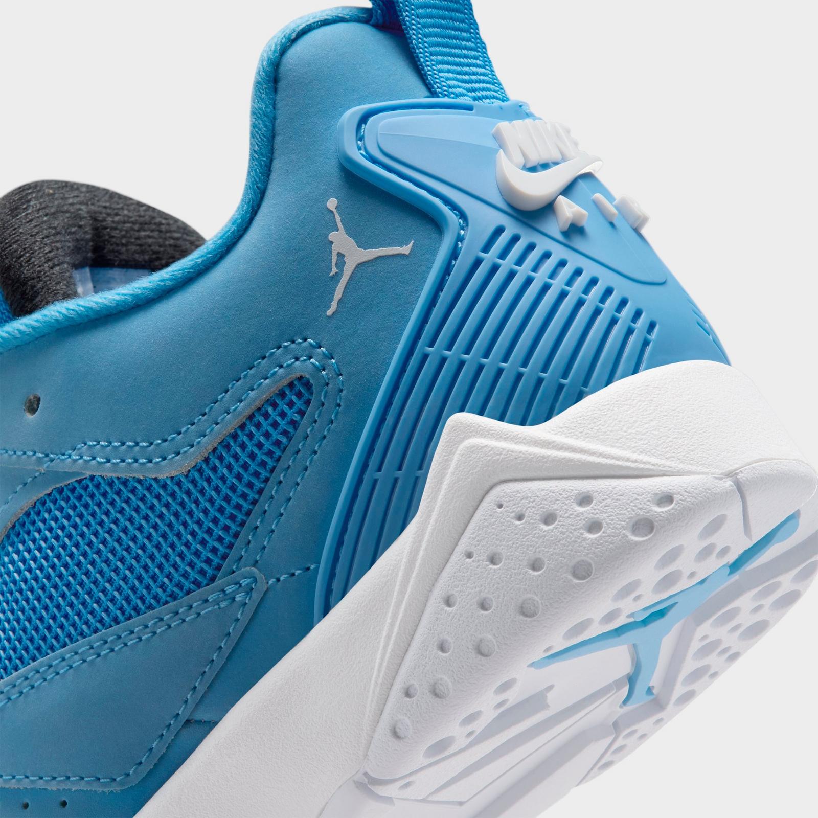 Big Kids' Air Jordan MVP 92 Basketball Shoes - University Blue/White/Black - view 3