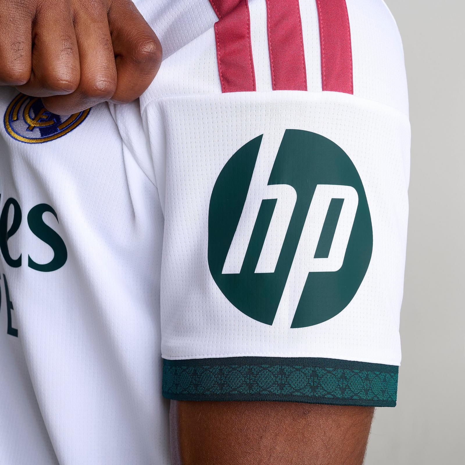 Men's adidas Real Madrid 26-27 Home Soccer Jersey - White - view 6