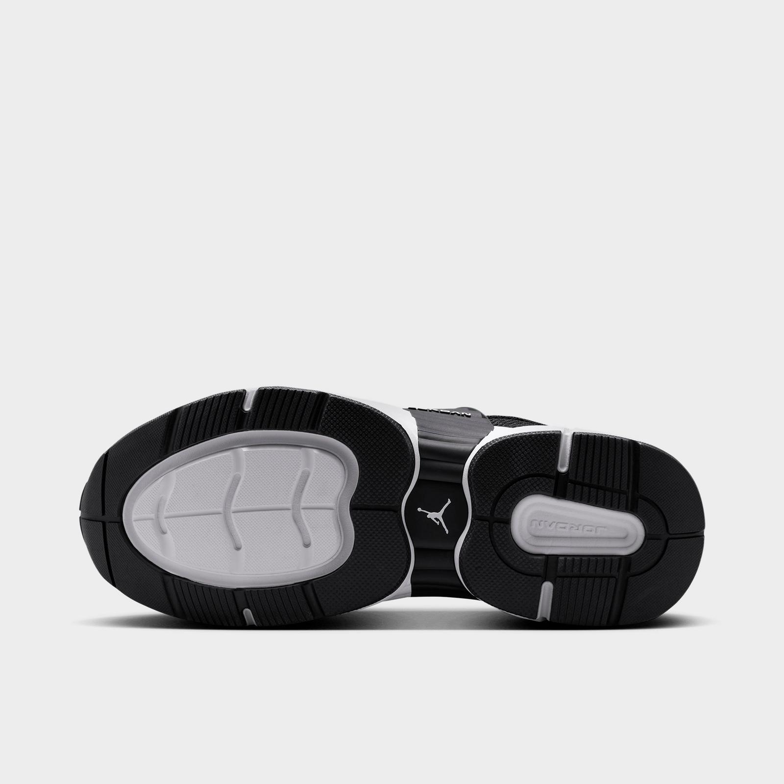Men's Jordan Trunner O/S Casual Shoes - Black/White - view 6