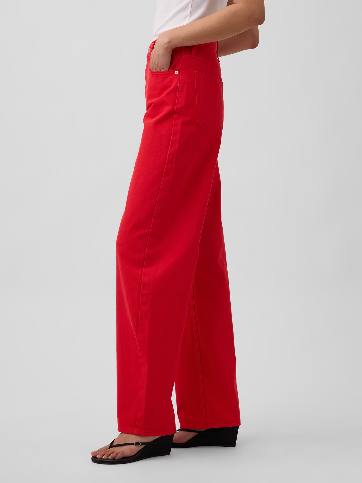 High Rise Barrel Jeans - Red star