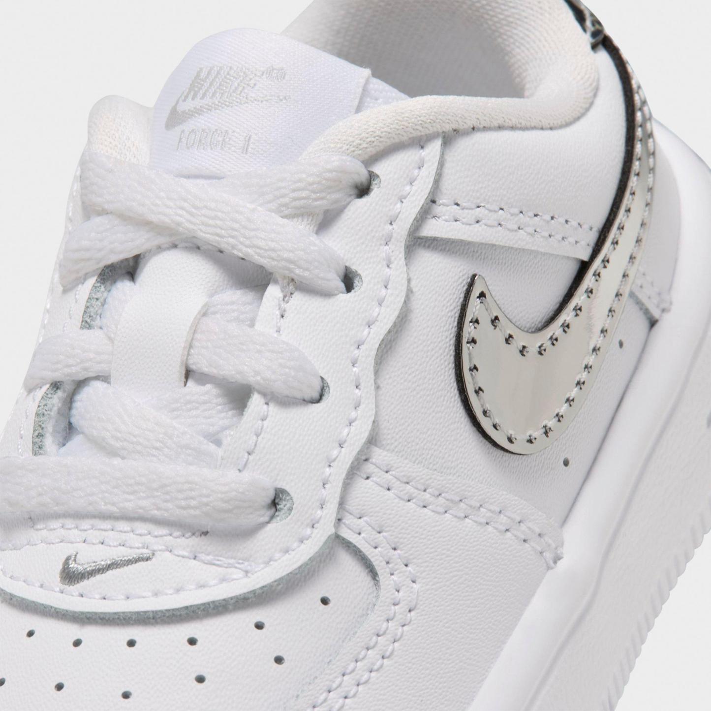 Infant and Kids' Toddler Nithtke Force 1 Low Casual Shoes - Part 1 - White/Metallic Silver - Detail shot