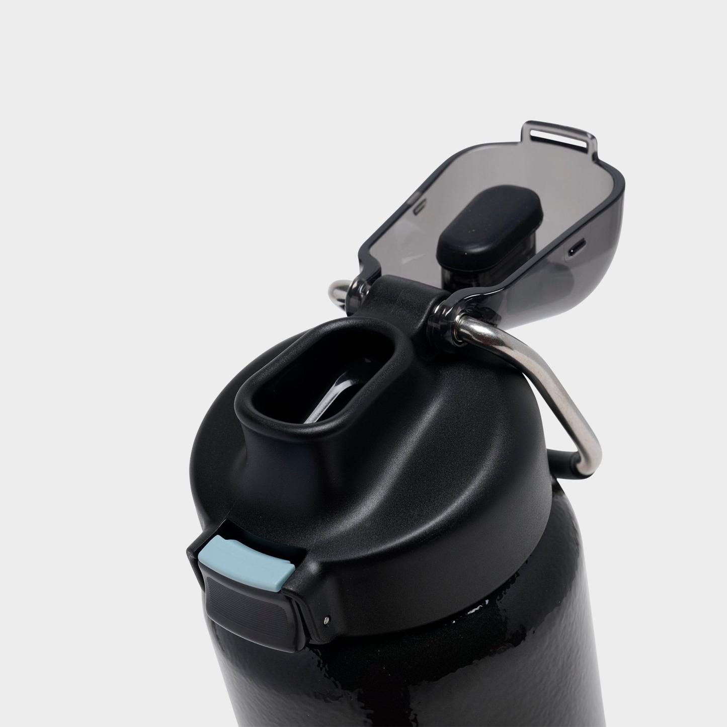 Stanley Wellspring Water Bottle (24 oz) - Hammertone Black