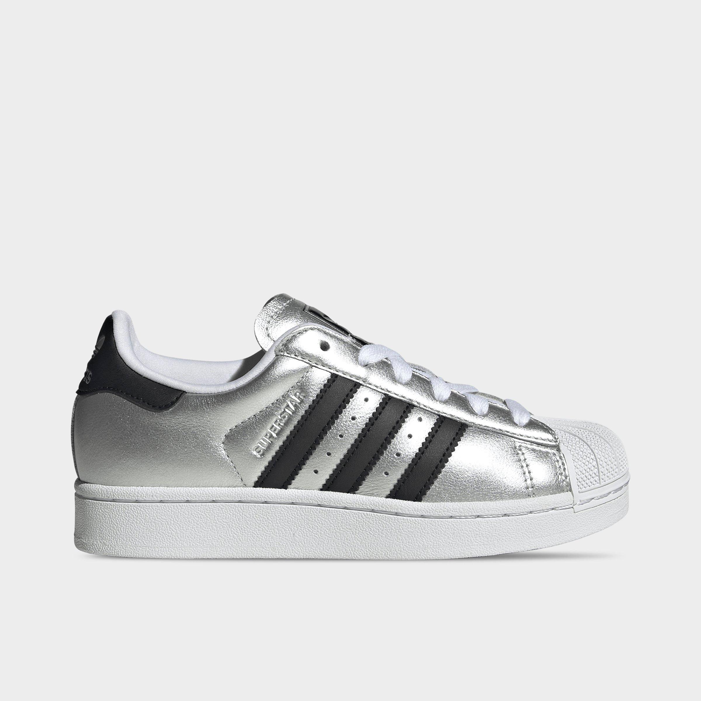 Big Kids' adidas Originals Superstar II Casual Shoes - Silver Metallic/Core Black/Silver Metallic - Left shoe facing left. Outside of the shoe.