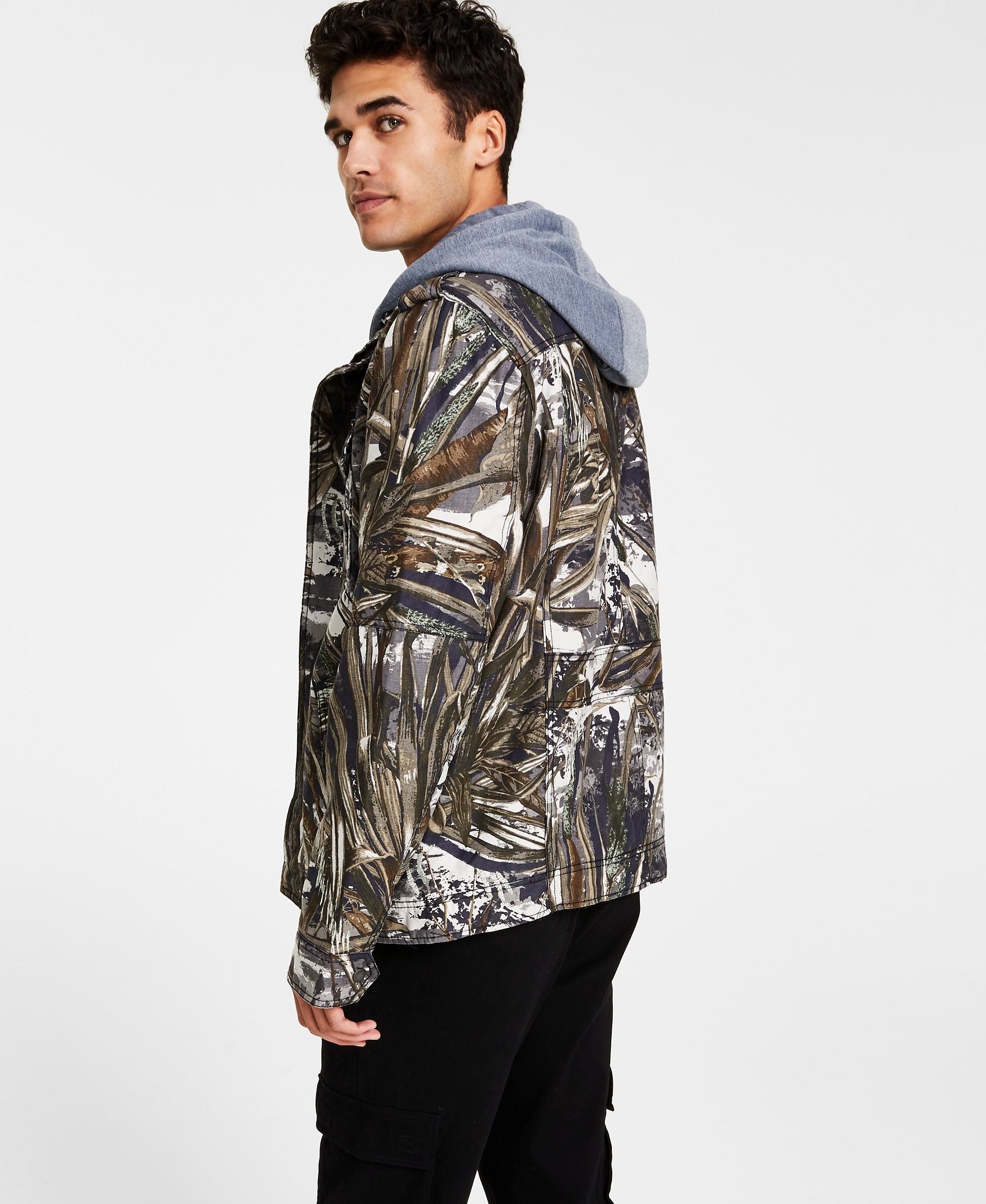 Levi's Men's Two Pocket Hooded Trucker Jacket - Real Tree Print