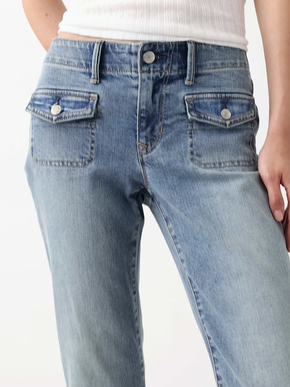 Low Rise Long & Lean Split-Hem Jeans - Light wash