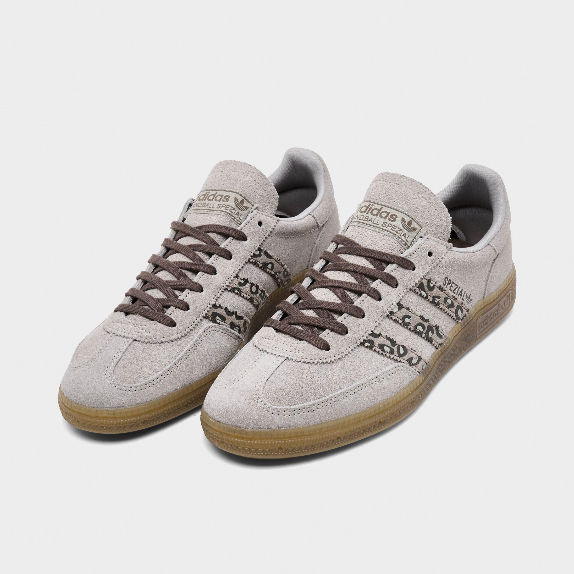 Big Kids' adidas Originals Handball Spezial Casual Shoes - Part 2 - Brown/Leopard - Both shoes facing left