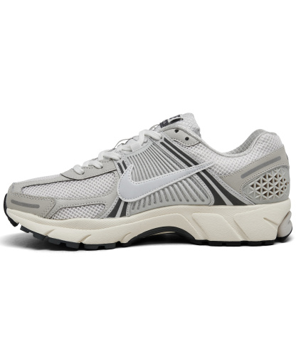 Nike Men's Zoom Vomero 5 Casual Sneakers from Finish Line - Platinum