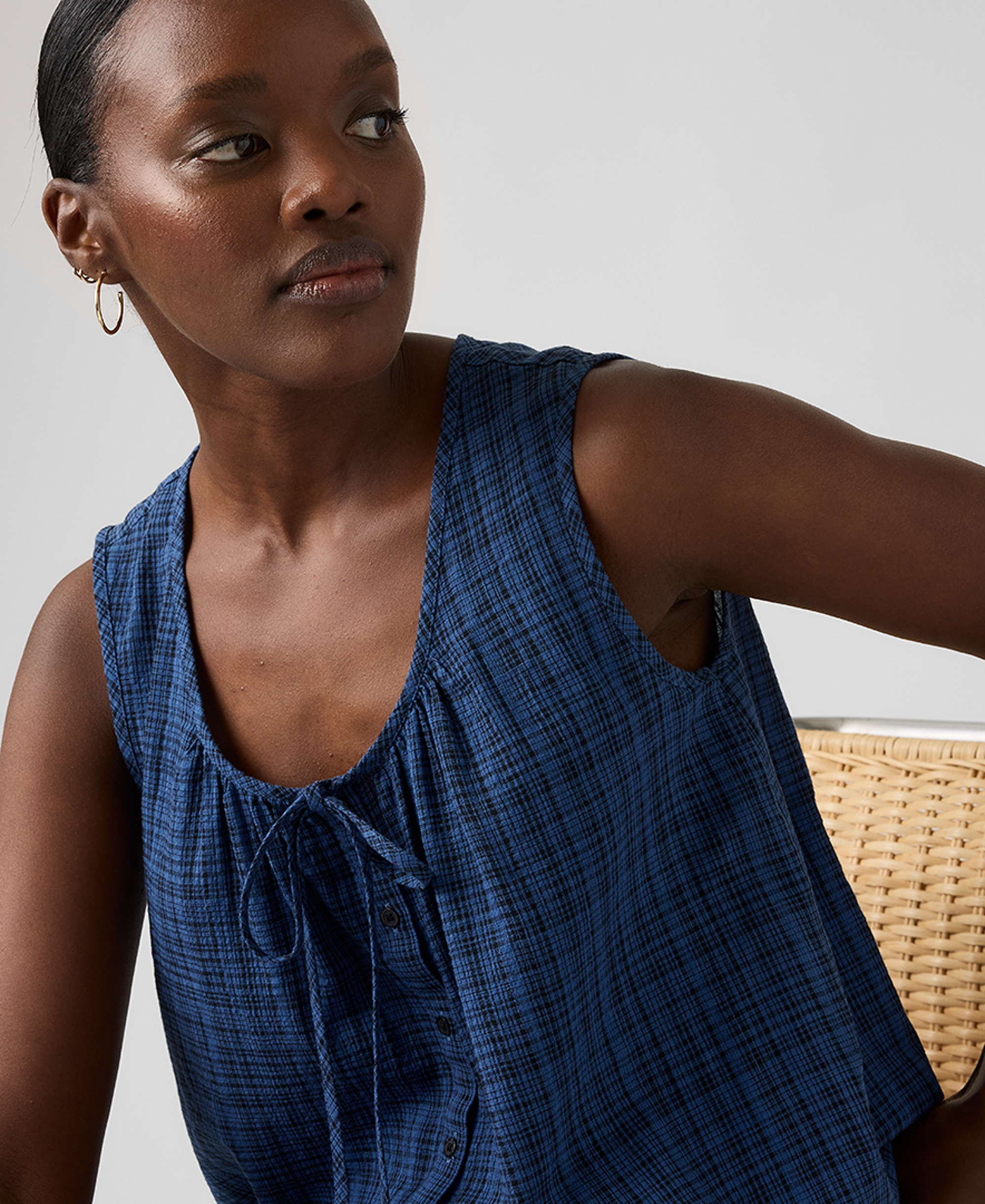 Levi's Women's Luella Sleeveless Tie-Neck Blouse - Busy Plaid True Navy