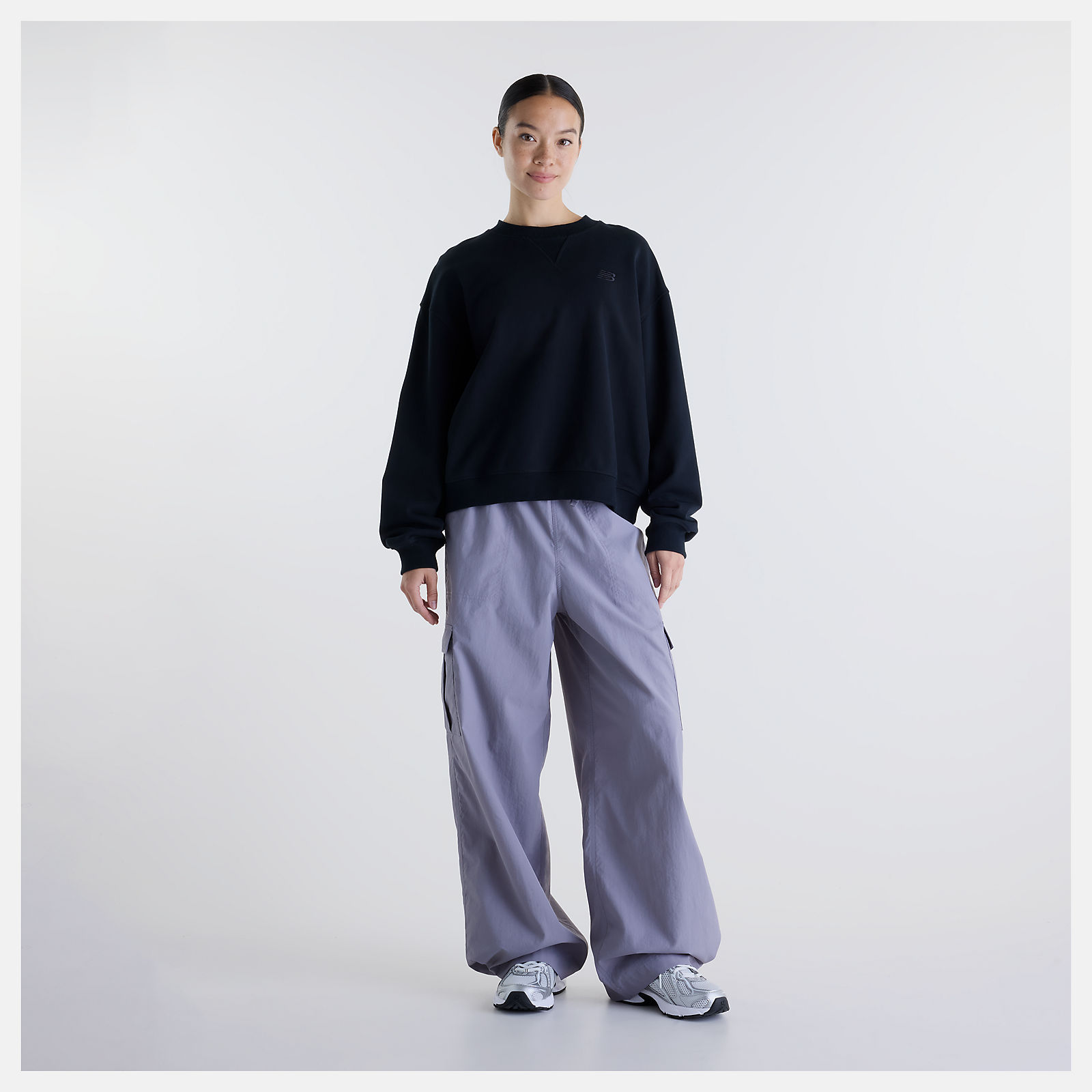 Gemma is wearing size S and is 5'7"/170.18cm. Chest: 30.5"/77.47cm, Waist: 24"/60.96cm, Hips: 35"/88.9cm