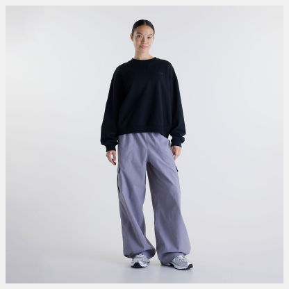 Gemma is wearing size S and is 5'7"/170.18cm. Chest: 30.5"/77.47cm, Waist: 24"/60.96cm, Hips: 35"/88.9cm